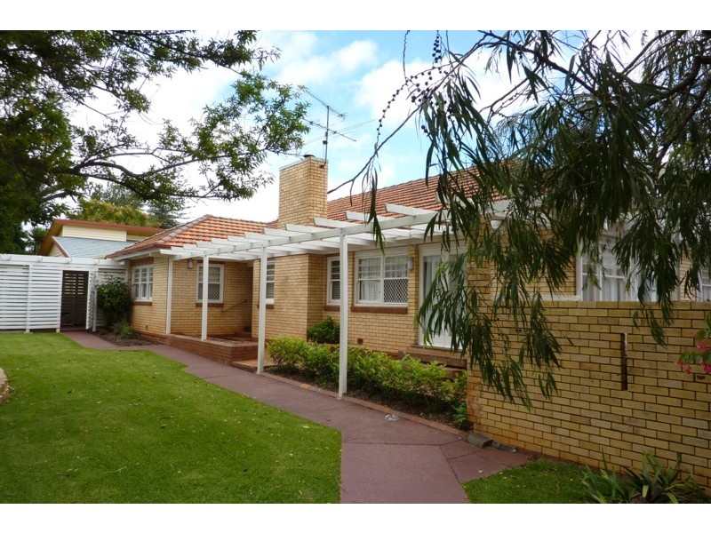 6 Campbell Street, East Toowoomba QLD 4350