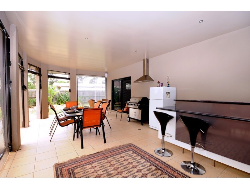 93 Spring Street, Middle Ridge QLD 4350