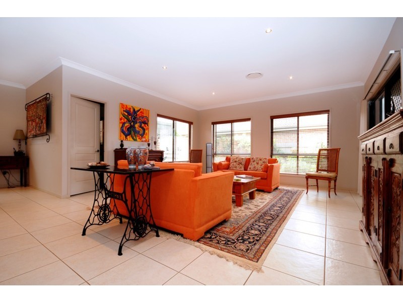 93 Spring Street, Middle Ridge QLD 4350