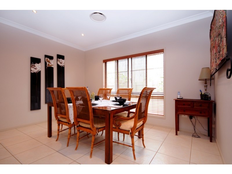 93 Spring Street, Middle Ridge QLD 4350