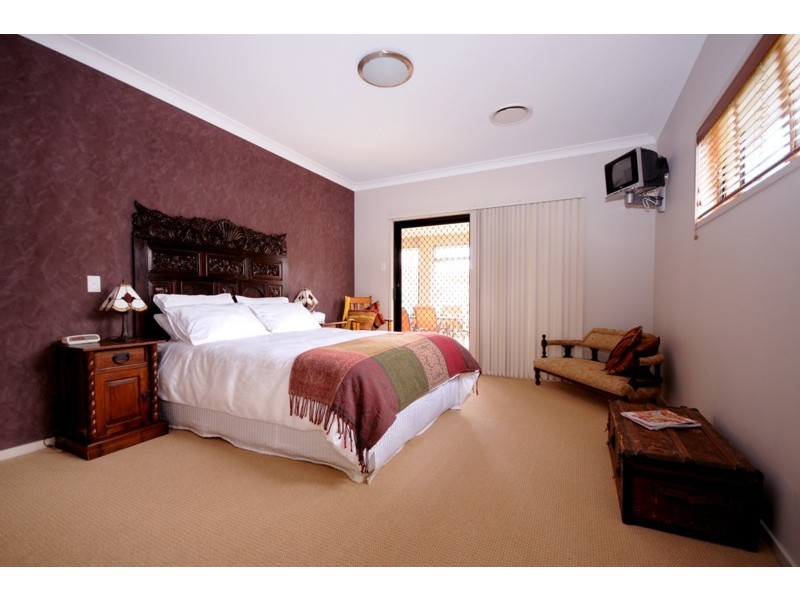 93 Spring Street, Middle Ridge QLD 4350