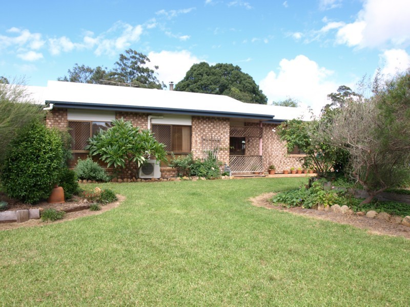 8599 New England Highway, Hampton QLD 4352