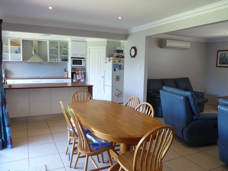 26 Hinchcliffe Drive, Kearneys Spring QLD 4350