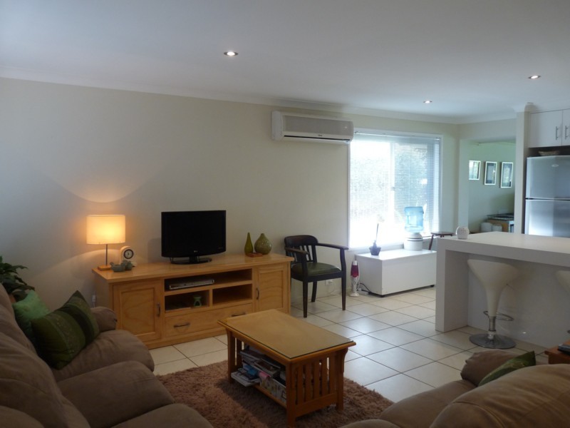 10 Claire Street, Centenary Heights QLD 4350