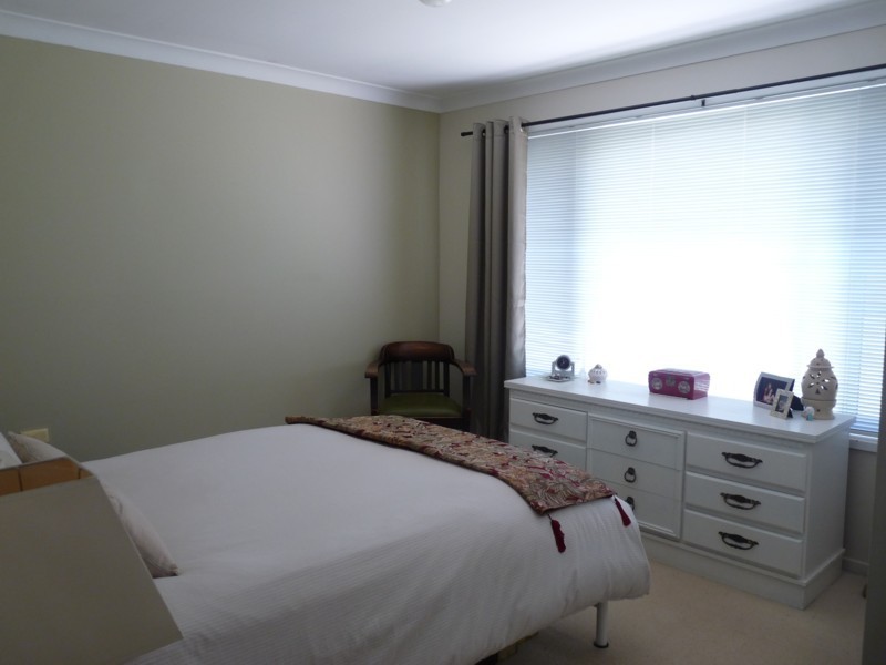10 Claire Street, Centenary Heights QLD 4350