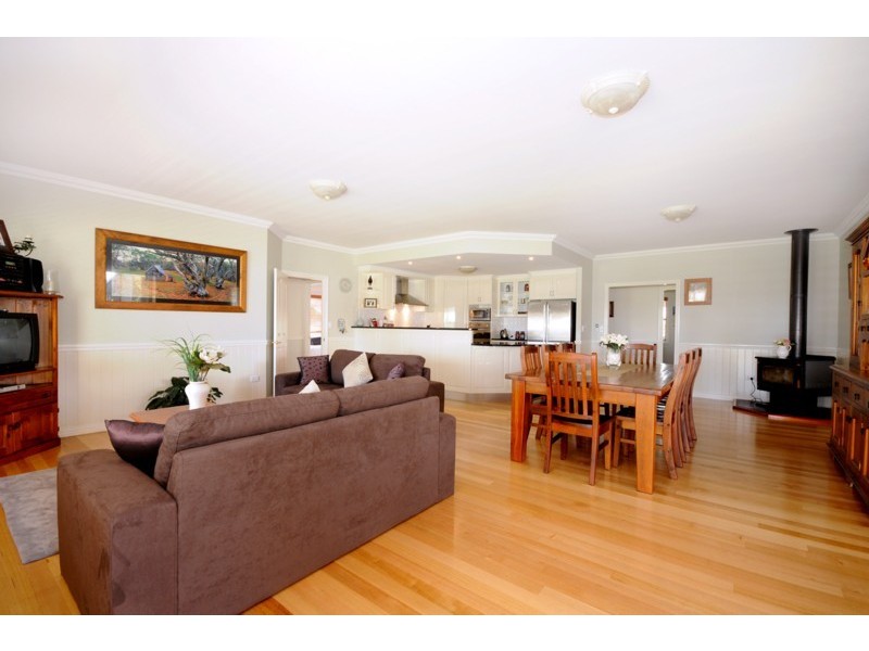 5 Phalaris Court, Toowoomba QLD 4350