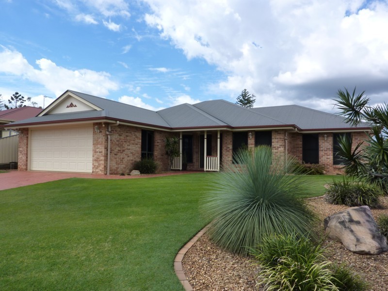 18 Cherokee Drive, Wilsonton QLD 4350