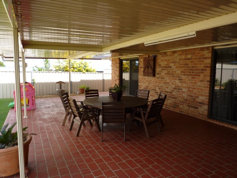 18 Cherokee Drive, Wilsonton QLD 4350