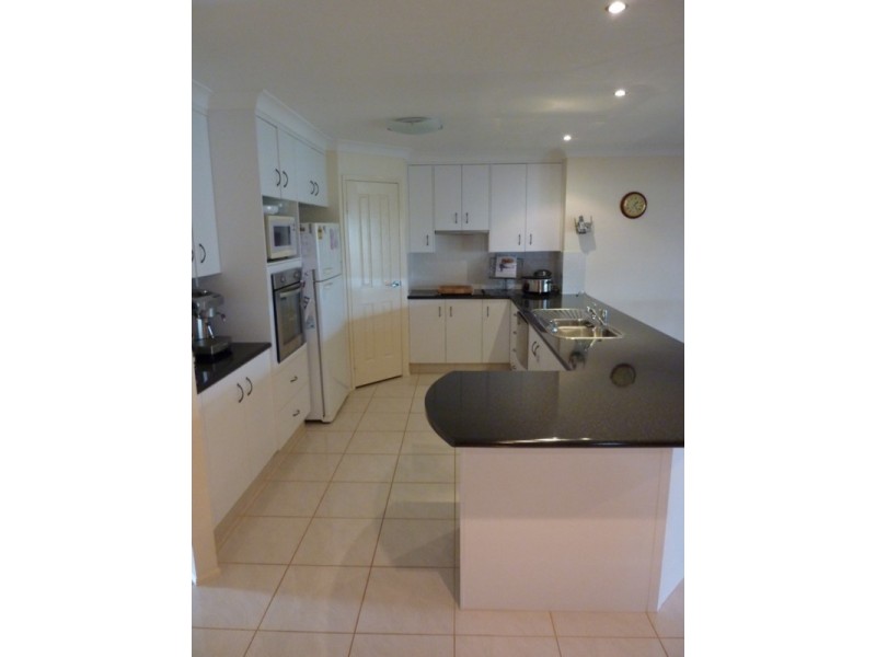 18 Cherokee Drive, Wilsonton QLD 4350