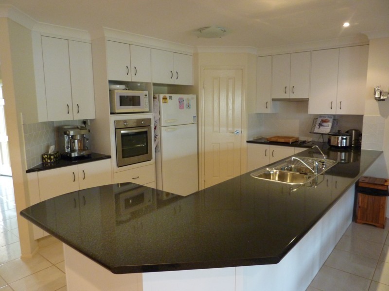 18 Cherokee Drive, Wilsonton QLD 4350