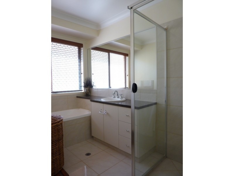 18 Cherokee Drive, Wilsonton QLD 4350