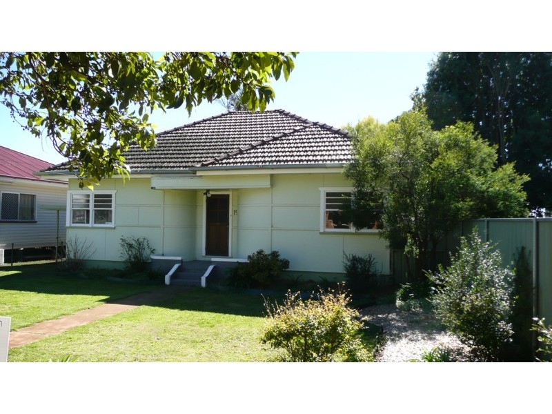 19 Charlotte Street, Newtown QLD 4350