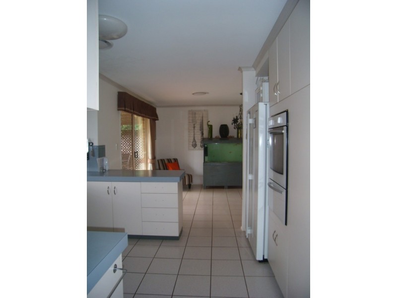 17 Byrd Court, Wilsonton QLD 4350