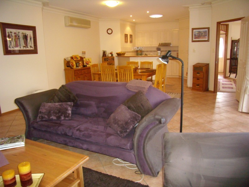 8 Purnawilla Court, Middle Ridge QLD 4350