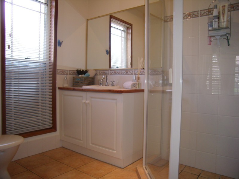 8 Purnawilla Court, Middle Ridge QLD 4350