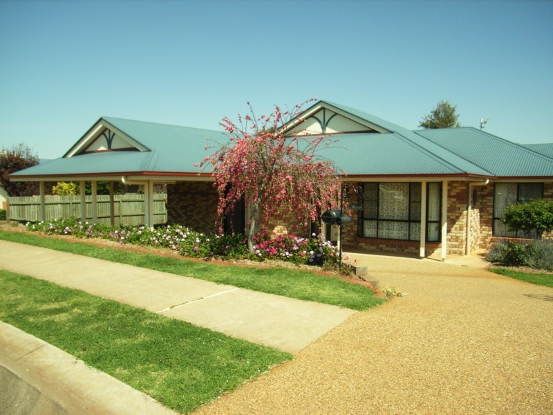 15 Brunckhorst Drive, Kearneys Spring QLD 4350