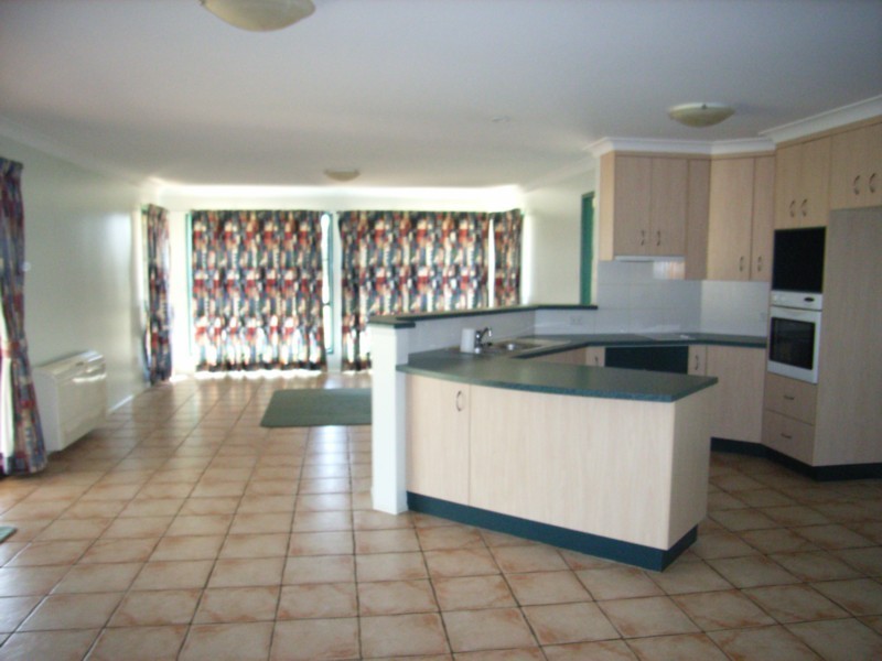 15 Brunckhorst Drive, Kearneys Spring QLD 4350