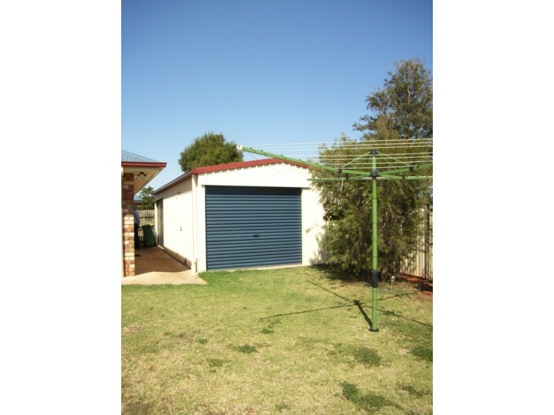 15 Brunckhorst Drive, Kearneys Spring QLD 4350