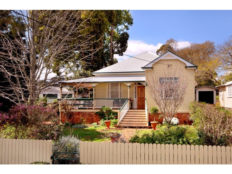 8 Godfrey Street, East Toowoomba QLD 4350