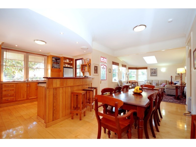 8 Godfrey Street, East Toowoomba QLD 4350