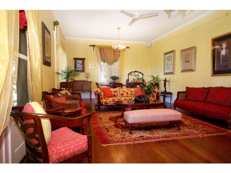 32 East Street, East Toowoomba QLD 4350