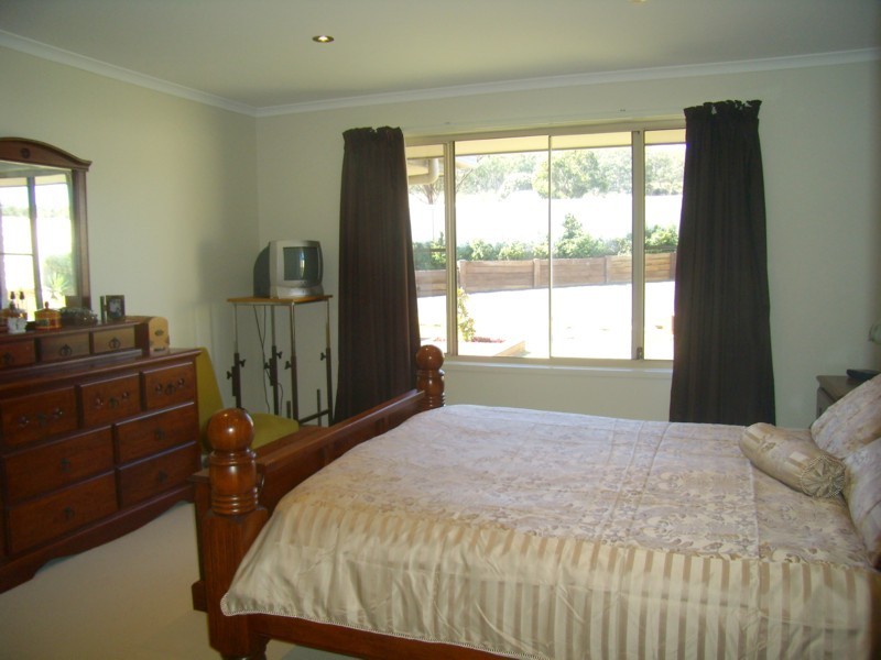 9 Schaefer Court, Westbrook QLD 4350