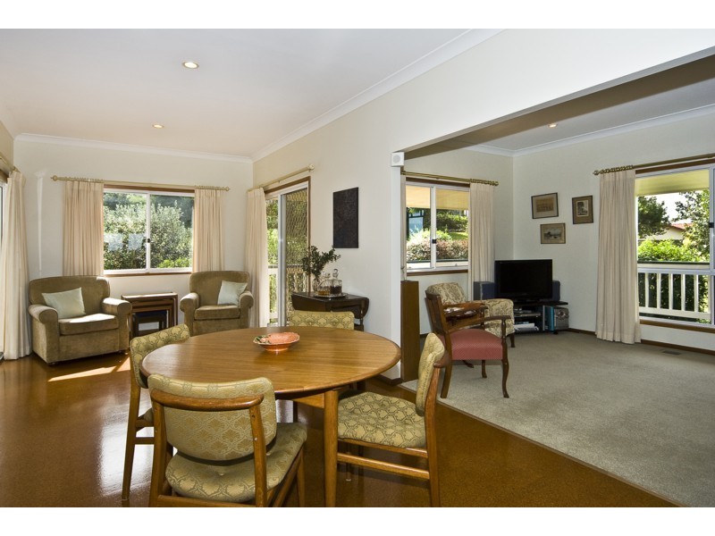 2/46a Mackenzie Street, Mount Lofty QLD 4350