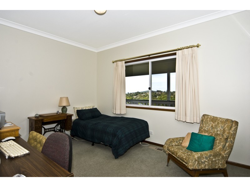 2/46a Mackenzie Street, Mount Lofty QLD 4350