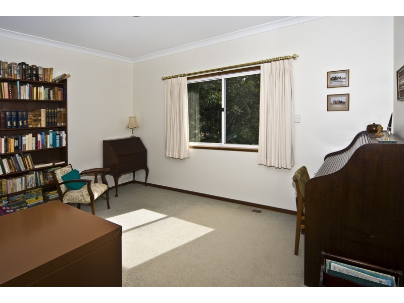 2/46a Mackenzie Street, Mount Lofty QLD 4350