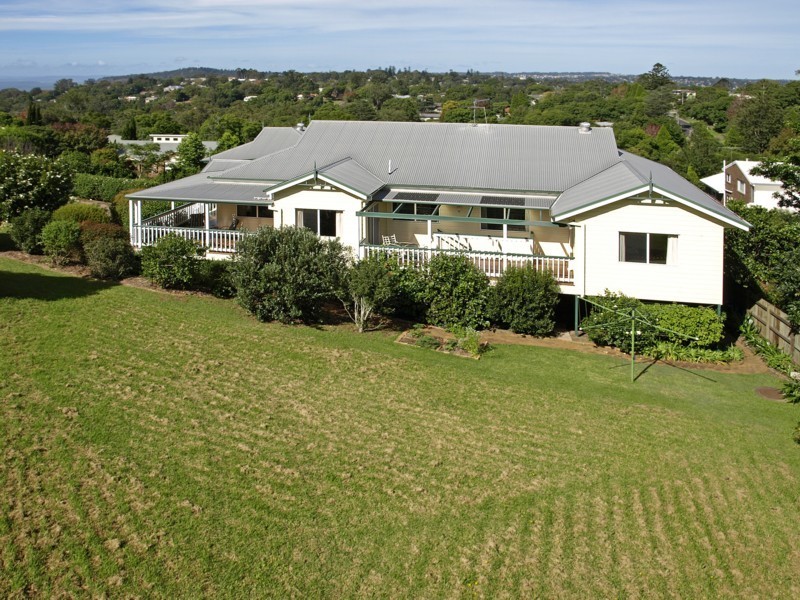 2/46a Mackenzie Street, Mount Lofty QLD 4350