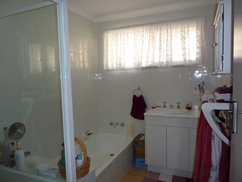 24 Cavell Street, East Toowoomba QLD 4350