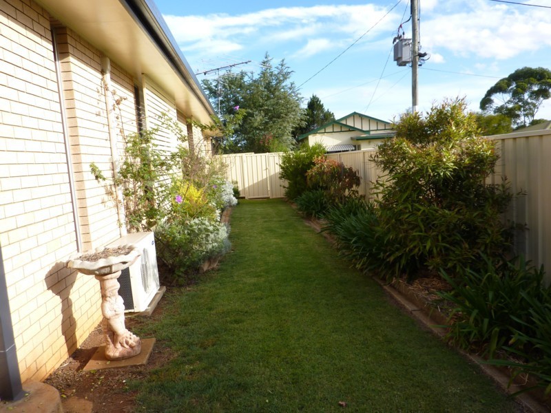 24 Cavell Street, East Toowoomba QLD 4350