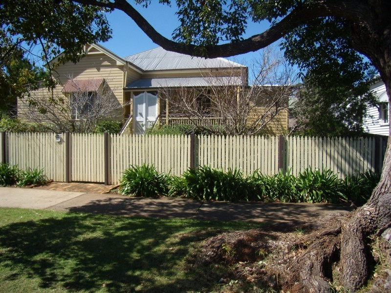 26 Raff Street, Toowoomba City QLD 4350
