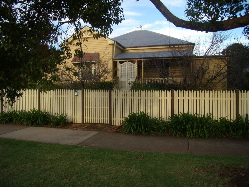 26 Raff Street, Toowoomba City QLD 4350