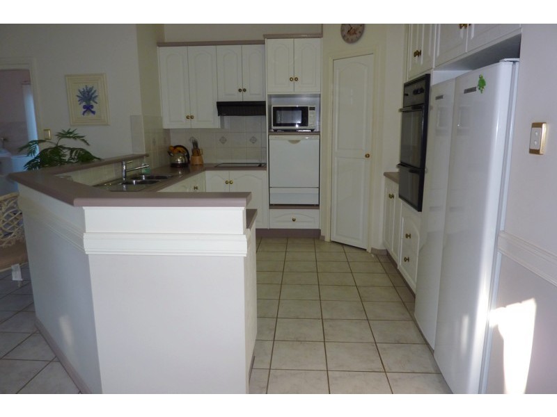 7 Meredith Crescent, Toowoomba QLD 4350