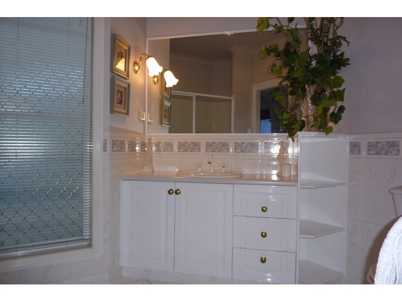 7 Meredith Crescent, Toowoomba QLD 4350