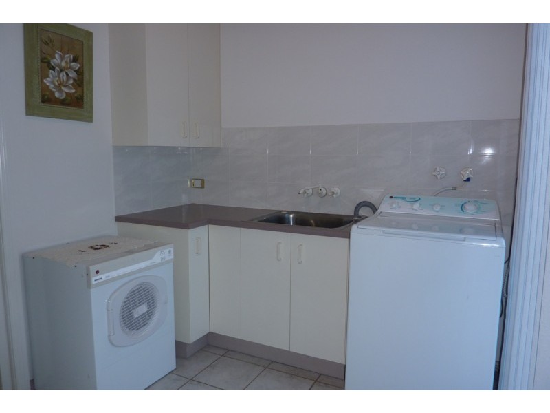 7 Meredith Crescent, Toowoomba QLD 4350