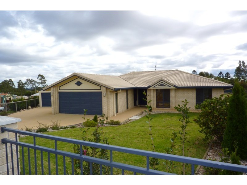 6 Traves Court, Highfields QLD 4352