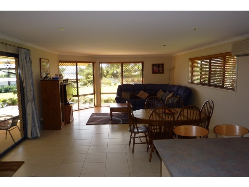 6 Traves Court, Highfields QLD 4352