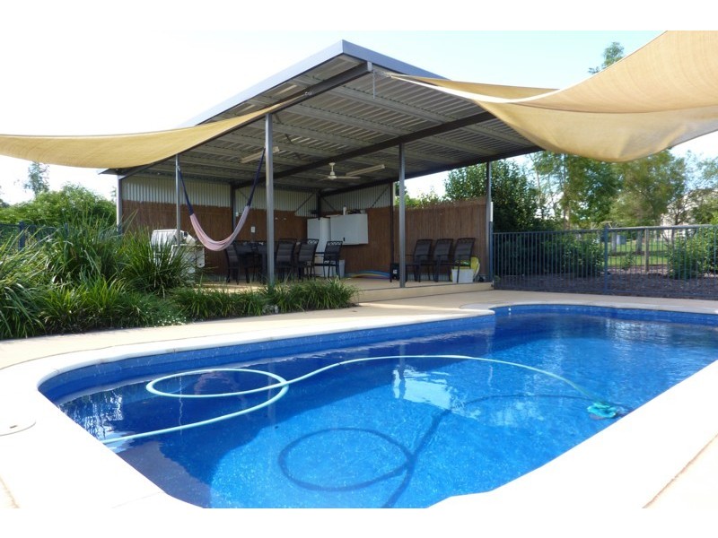 6 Traves Court, Highfields QLD 4352