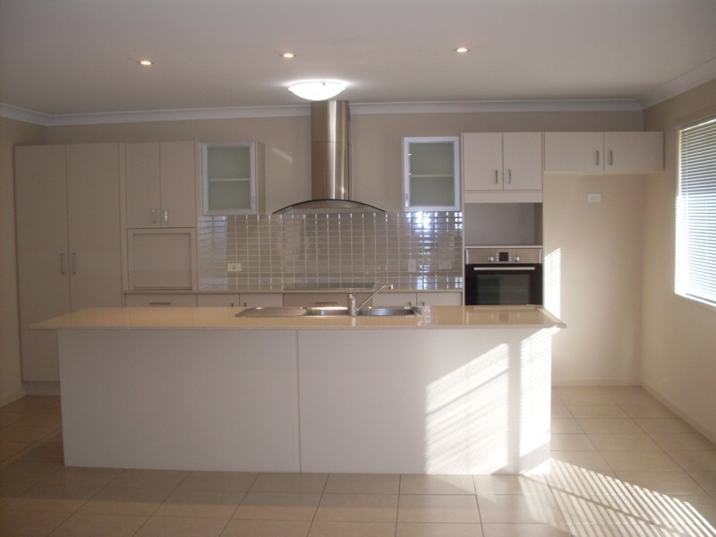 32 Bunya View Drive, Highfields QLD 4352