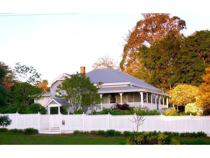 10 Francis Street, Toowoomba QLD 4350