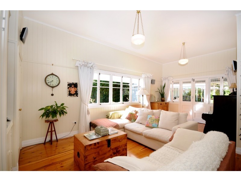 10 Francis Street, Toowoomba QLD 4350