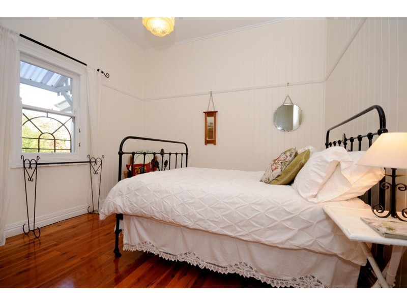 10 Francis Street, Toowoomba QLD 4350