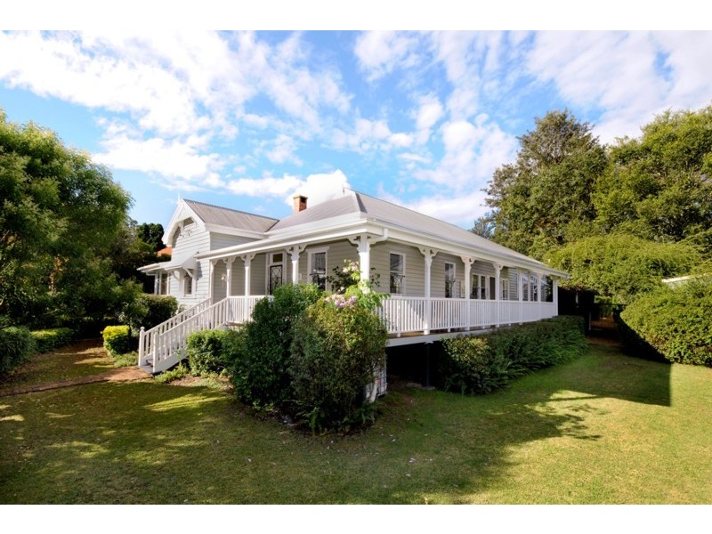 10 Francis Street, Toowoomba QLD 4350