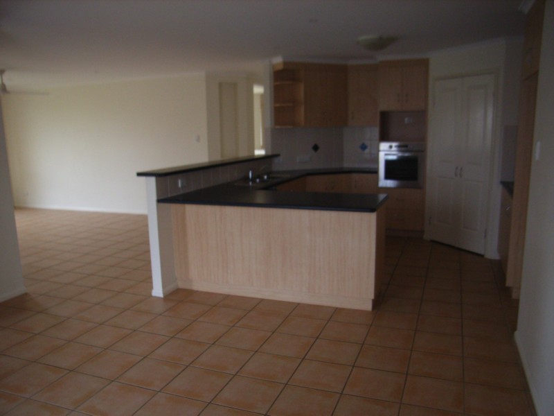 17 Hinchcliffe Drive, Toowoomba QLD 4350