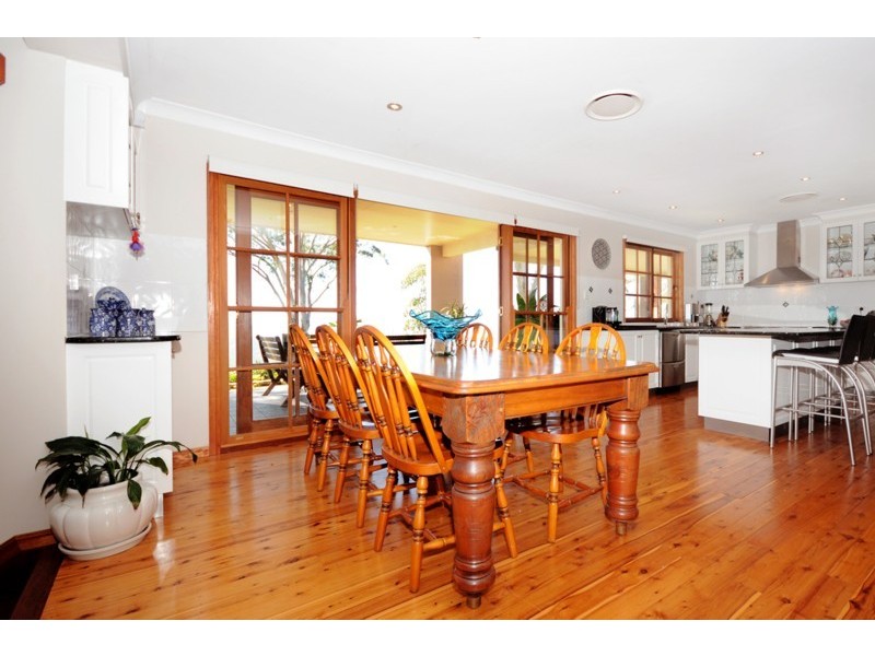 100 Prince Henry Drive, Toowoomba QLD 4350