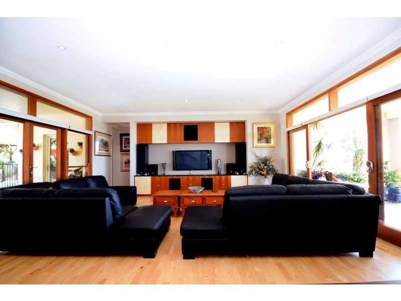 100 Prince Henry Drive, Toowoomba QLD 4350