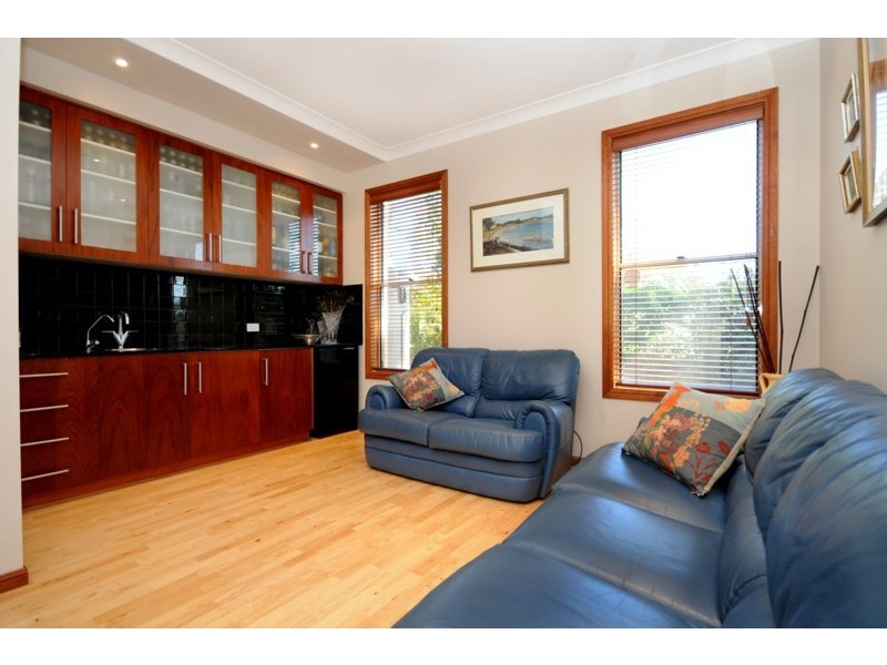 100 Prince Henry Drive, Toowoomba QLD 4350