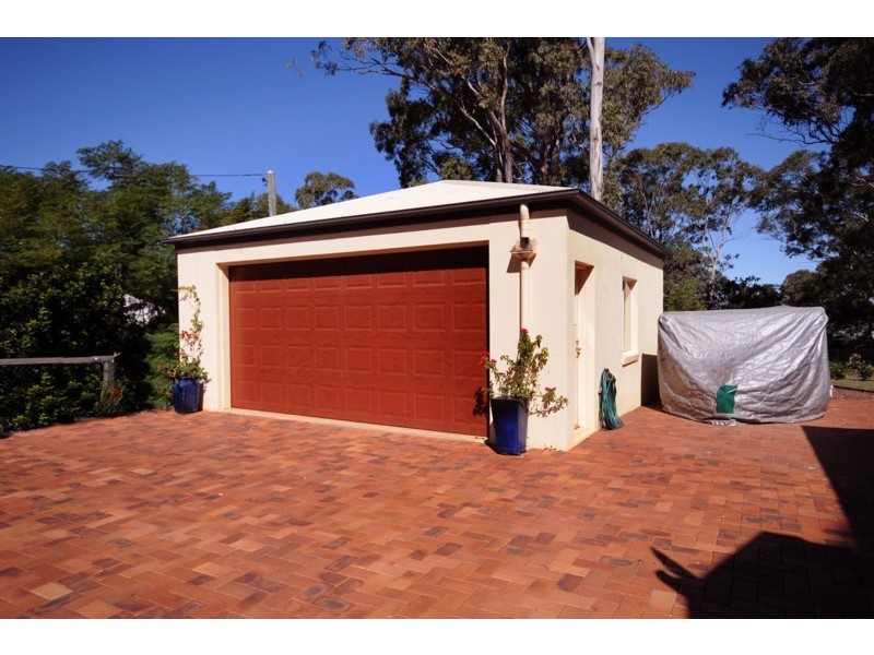 100 Prince Henry Drive, Toowoomba QLD 4350